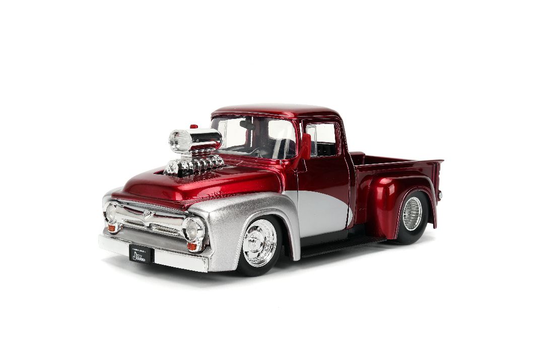 Jada 1/24 "Just Trucks" w/ Gas Pump - 1956 Ford F100