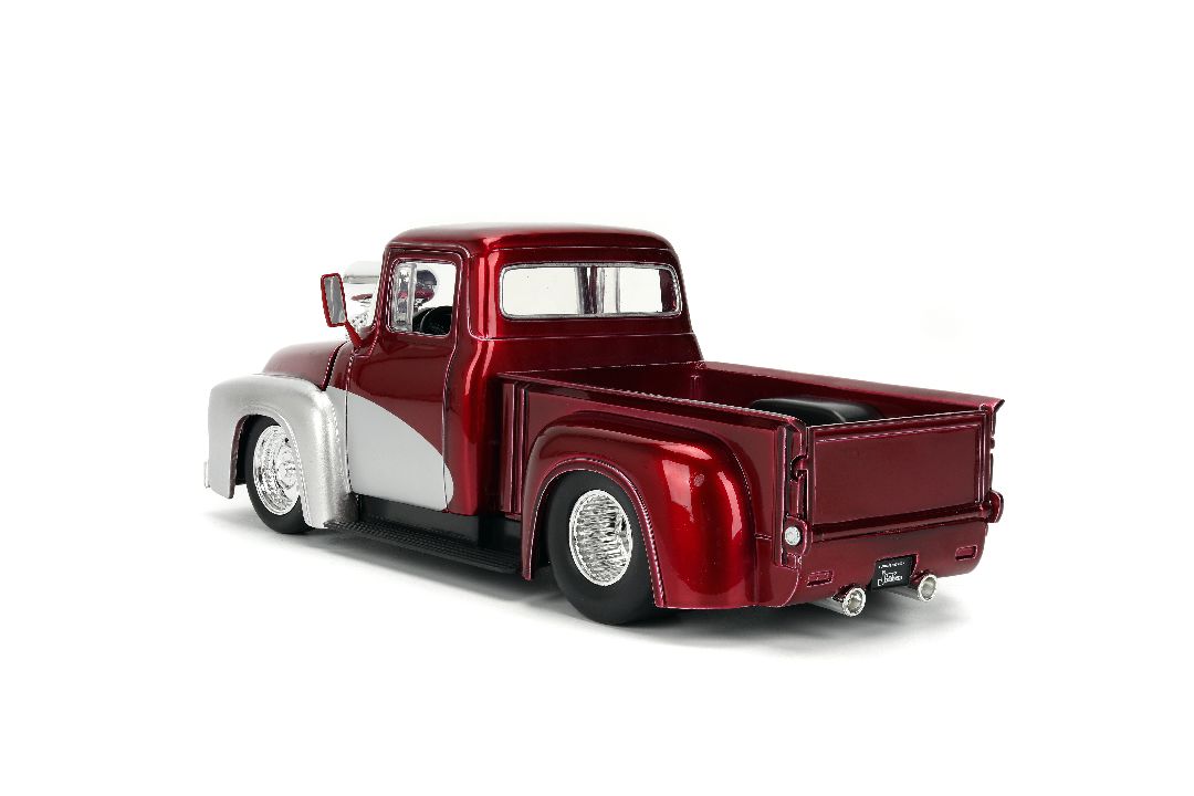 Jada 1/24 "Just Trucks" w/ Gas Pump - 1956 Ford F100