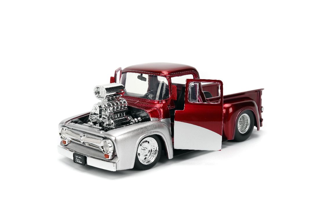 Jada 1/24 "Just Trucks" w/ Gas Pump - 1956 Ford F100