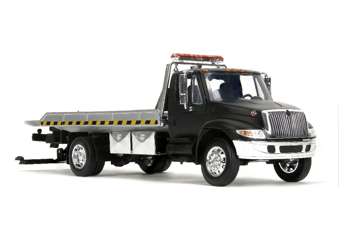 Jada 1/24 International Flatbed Tow Truck - Primer Black