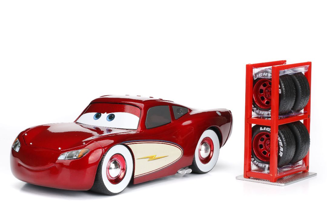 Jada 1/24 "Hollywood Rides" - Cruising McQueen w/ Rack - Click Image to Close