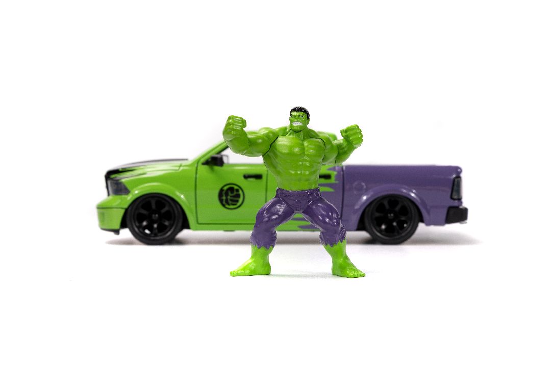 Jada 1/24 "Hollywood Rides" 2014 Ram 1500 Pickup with Hulk