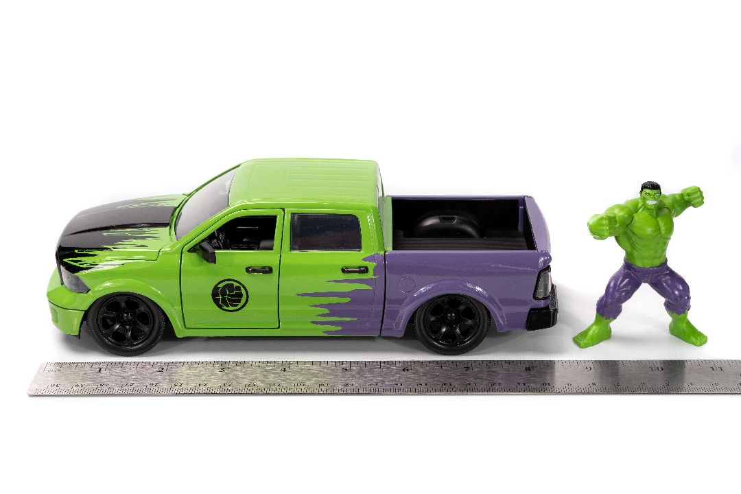 Jada 1/24 "Hollywood Rides" 2014 Ram 1500 Pickup with Hulk