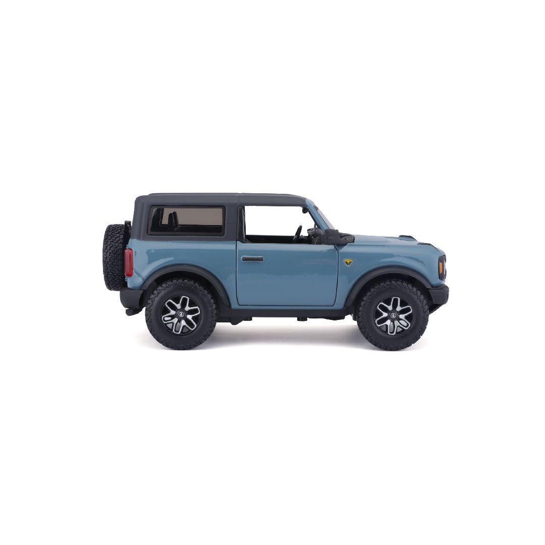 Maisto 1/24 SE 2021 Ford Bronco Badlands 2 dr. (A51 Blue)