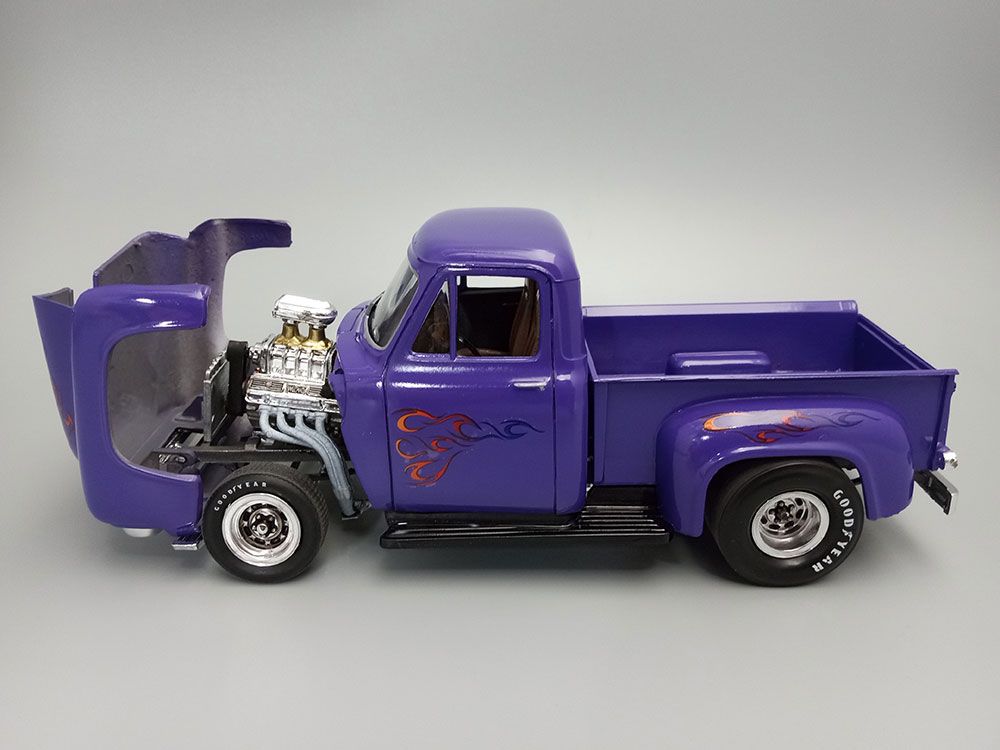 MPC 1/25 1953 Ford Pickup Flip-Nose