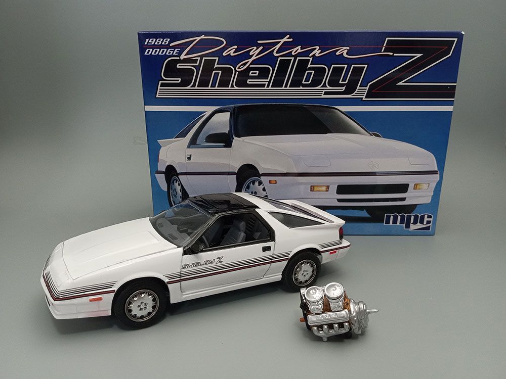 MPC 1/25 1988 Dodge Shelby Daytona Model Kit (Level 2)