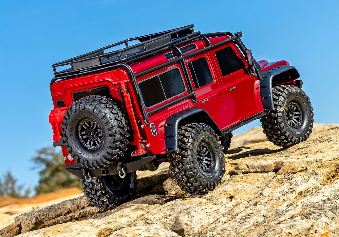 Traxxas 1/10 TRX-4 Defender 4WD RTR, Clipless Mounting - Red