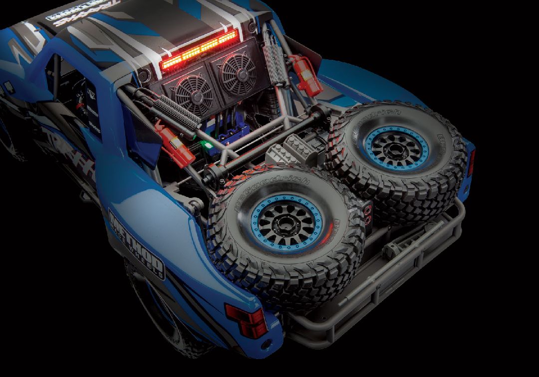 Traxxas Unlimited Desert Racer (UDR) with lights - Blue