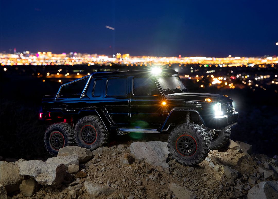 Traxxas TRX-6 Mercedes Benz G63 AMG 6x6 clipless body - Black