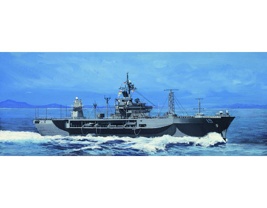 Trumpeter 1/700 USS Blue Ridge LCC-19 1997